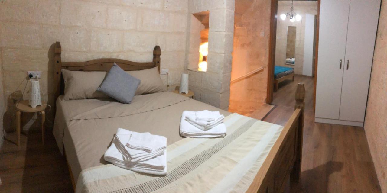 Floriana Cosy Townhouse Daire Dış mekan fotoğraf
