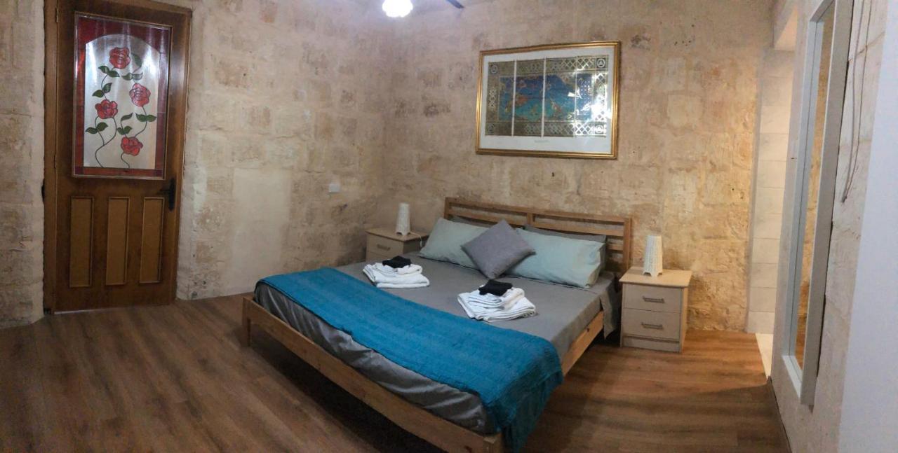 Floriana Cosy Townhouse Daire Dış mekan fotoğraf