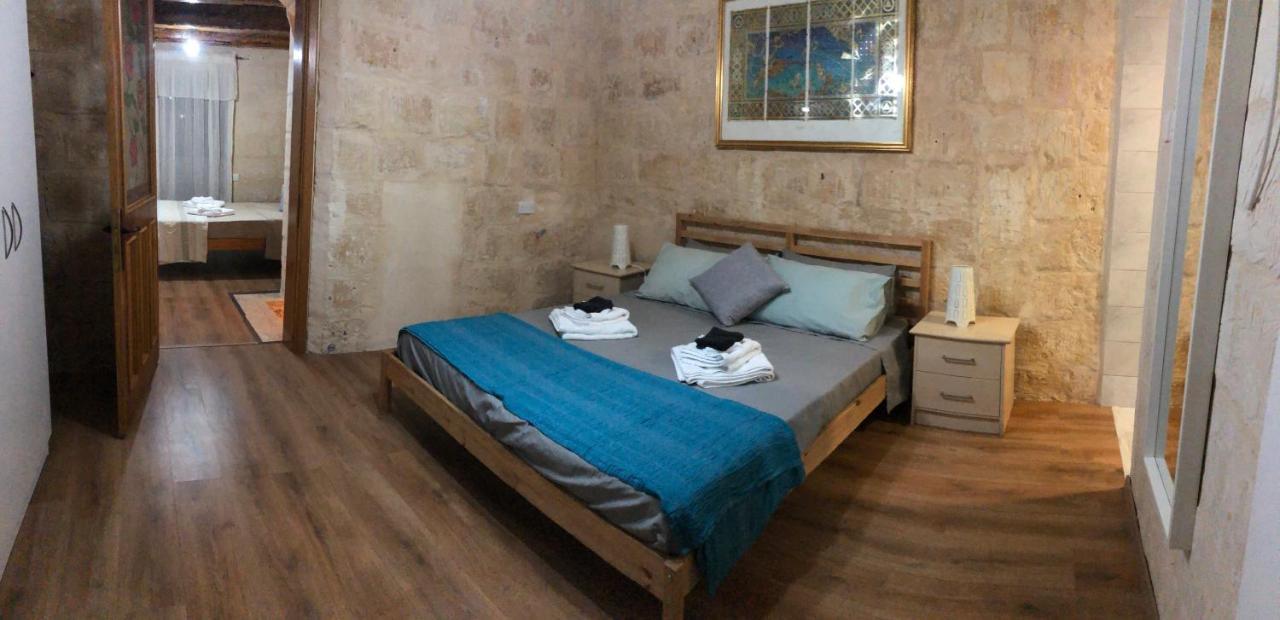 Floriana Cosy Townhouse Daire Dış mekan fotoğraf