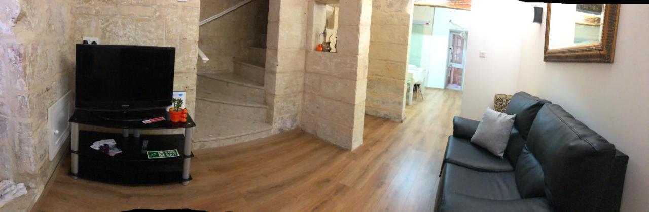 Floriana Cosy Townhouse Daire Dış mekan fotoğraf