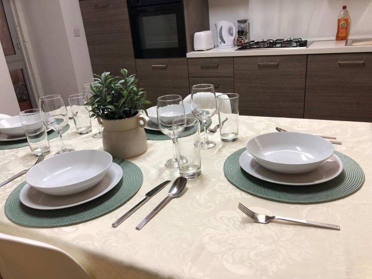 Floriana Cosy Townhouse Daire Dış mekan fotoğraf